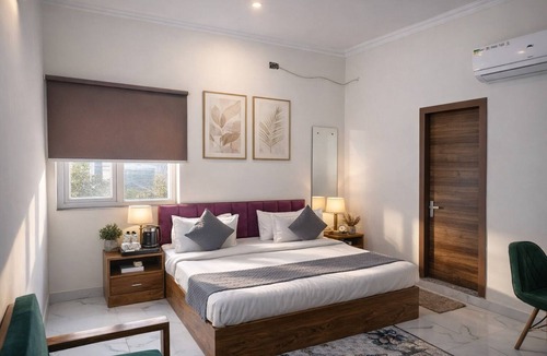 Noida Hotel | Hotel Stayzzy Bloom