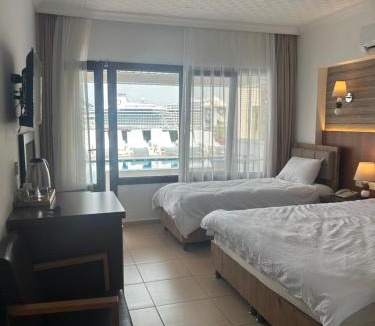 Kusadasi City Centre Hotel | Hotel Stella