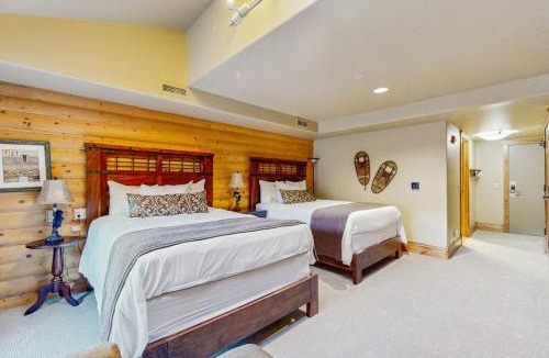 Deer Valley House | Hotel studio with views fireplace & close to everything