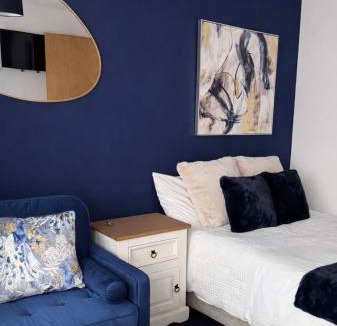 Reading House | Hotel Style Room within Reading