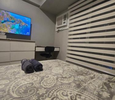 Cebu Apartment | Hotel Style Studio with Pool View & Fast Wi-Fi 4pax