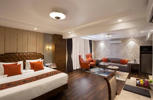 Colaba Hotel | Hotel Suba Palace