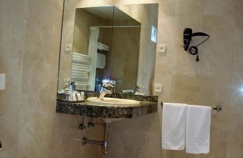 Sant Celoni Hotel | Hotel Suis
