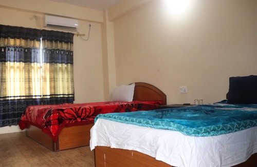 Sauraha Hotel | Hotel Sun Bird