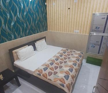Haraiya Hotel | Hotel Sundaram Near Ram Mandir