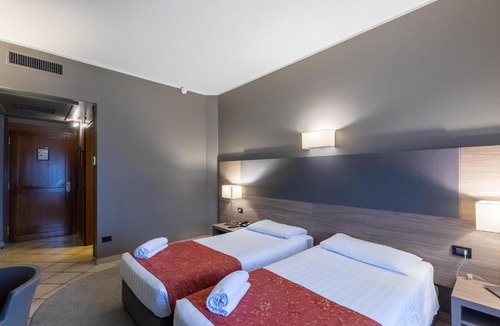 Zona Lancetti Hotel | Hotel Sunflower
