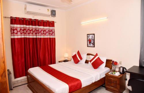 Sector 14 Hotel | Hotel Sunshine