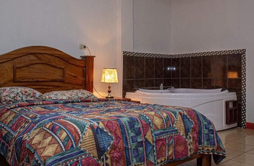 Guacimo Hotel | Hotel Tabacones