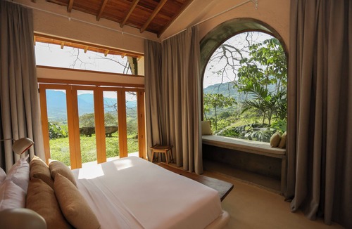 Fredonia Hotel | Hotel Tahití