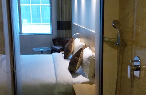 Vapi Hotel | Hotel The Blossom
