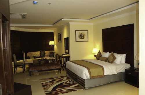 Sialkot Hotel | Hotel The Jeevens