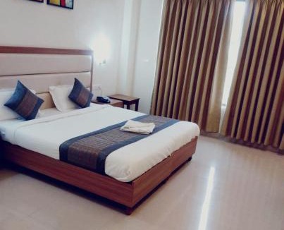 DLF Phase 5 Hotel | Hotel The Luxem