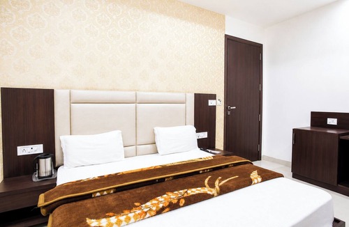 Amritsar Hotel | Hotel The Popular