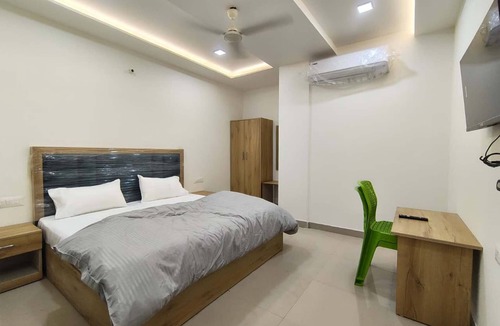 Agra Hotel | Hotel The Skyluxe
