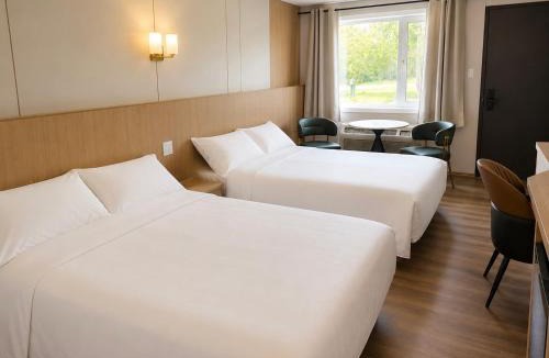 Mont-St-Hilaire Hotel | Hotel Transit