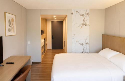 Mont-St-Hilaire Hotel | Hotel Transit