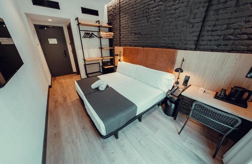 Hostafrancs Hotel | Hotel Transit