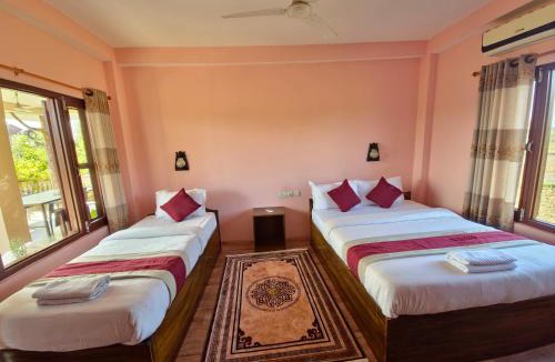 Sauraha Hotel | Hotel Tree Tops