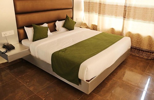 Rishikesh Hotel | Hotel Trihari