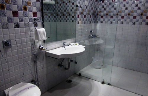 Jammu Hotel | Hotel Trinetar Gardens