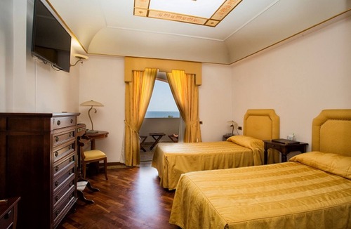 Lipari Historic Centre Hotel | Hotel Tritone