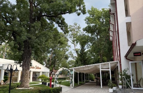 Cotofenii din Fata Hotel | Hotel Turist Beharca