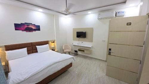 Bareilly Bed & Breakfast | Hotel Urban Luxe