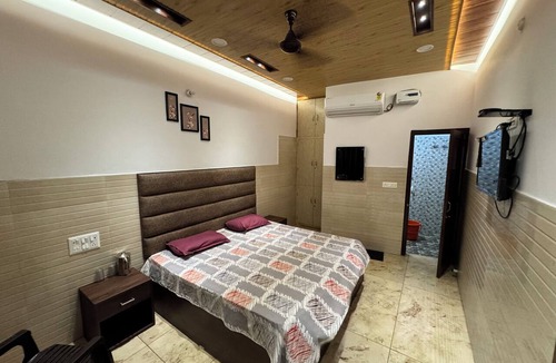 Khatima Hotel | Hotel Utsav