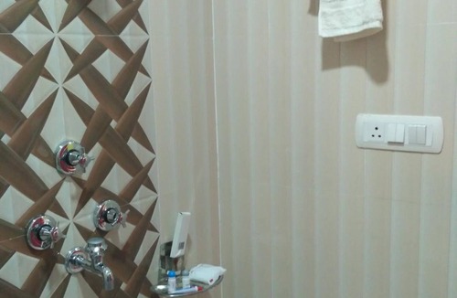 Lanka Hotel | Hotel Utsav Residency