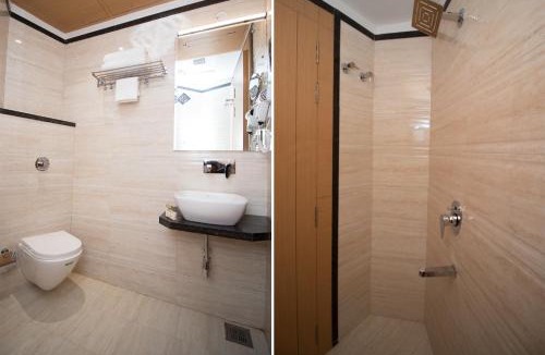 Varanasi Hotel | Hotel Vagmi