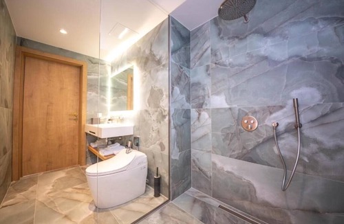 Qender Hotel | Hotel Vale