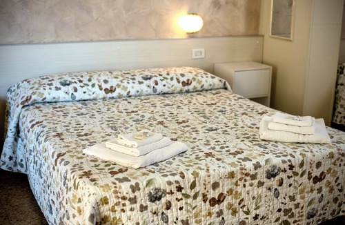 Sala Consilina Hotel | Hotel Vallisdea