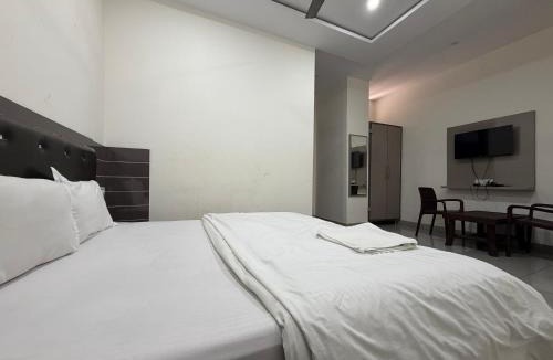 Kurukshetra Hotel | Hotel Velga