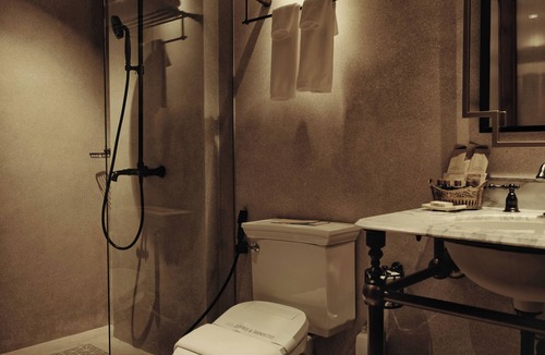 Talat Yai Hotel | Hotel Verdigris