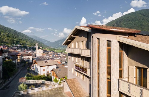 Vezza d'Oglio Hotel | Hotel Vezza Alpine Lodge & Spa