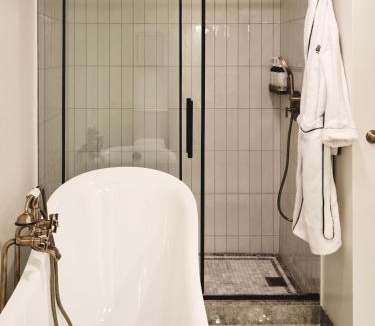 Historic Hill Hotel | Hotel Viking
