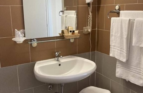 Rocca D'Arazzo Hotel | hotel Villa Conte Riccardi