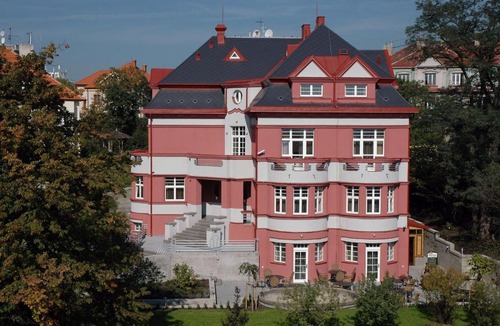 Prague 10 Hotel | Hotel Villa