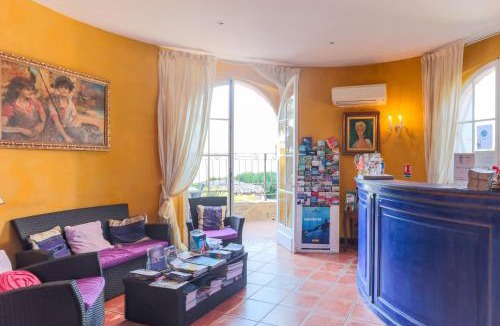 Guerrevieille Hotel | Hotel Villa Des Anges
