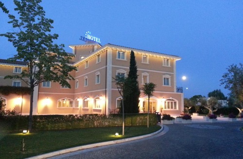 San Martino Bassa Hotel | Hotel Villa Michelangelo