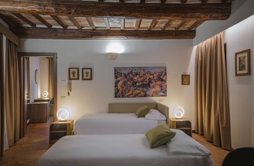 Monteluiano Hotel | Hotel Villa Montegranelli
