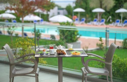 Moniga del Garda Hotel | Hotel Villa Paradiso Suite