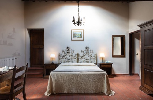 Santa Maria del Giudice Hotel | Hotel Villa Rinascimento