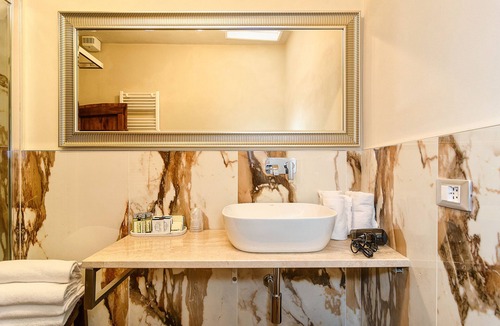 Santa Maria del Giudice Hotel | Hotel Villa Rinascimento