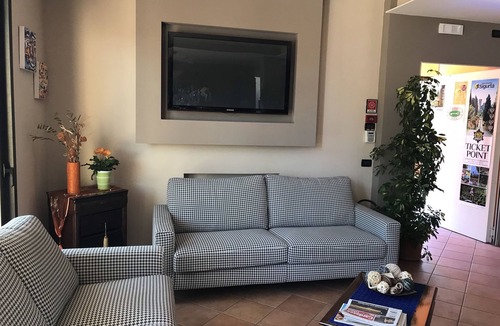 Colombare Hotel | Hotel Villa Rosa