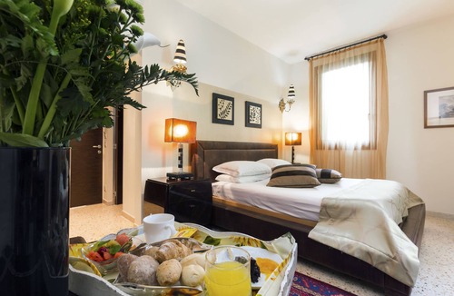 Santa Maria in Stelle Hotel | Hotel Villa Stella.check-in.9AM-3PM
