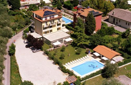 Torbole sul Garda Hotel | Hotel Villa Verde