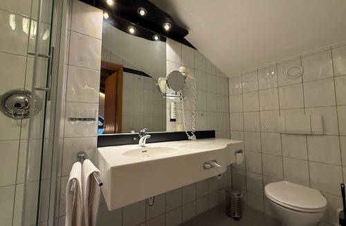 Waldperlach Hotel | Hotel Villa Waldperlach