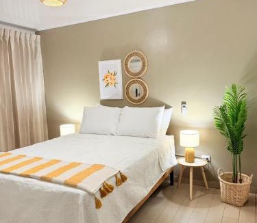 Quesada Hotel | Hotel VillaFlores