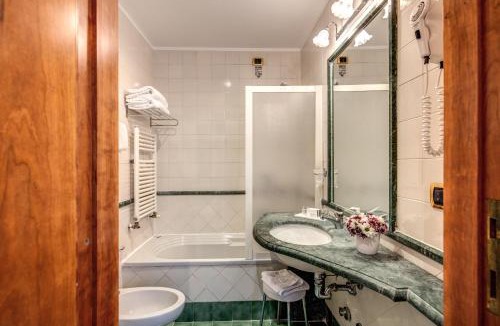 Rione XVIII Castro Pretorio Hotel | Hotel Villafranca